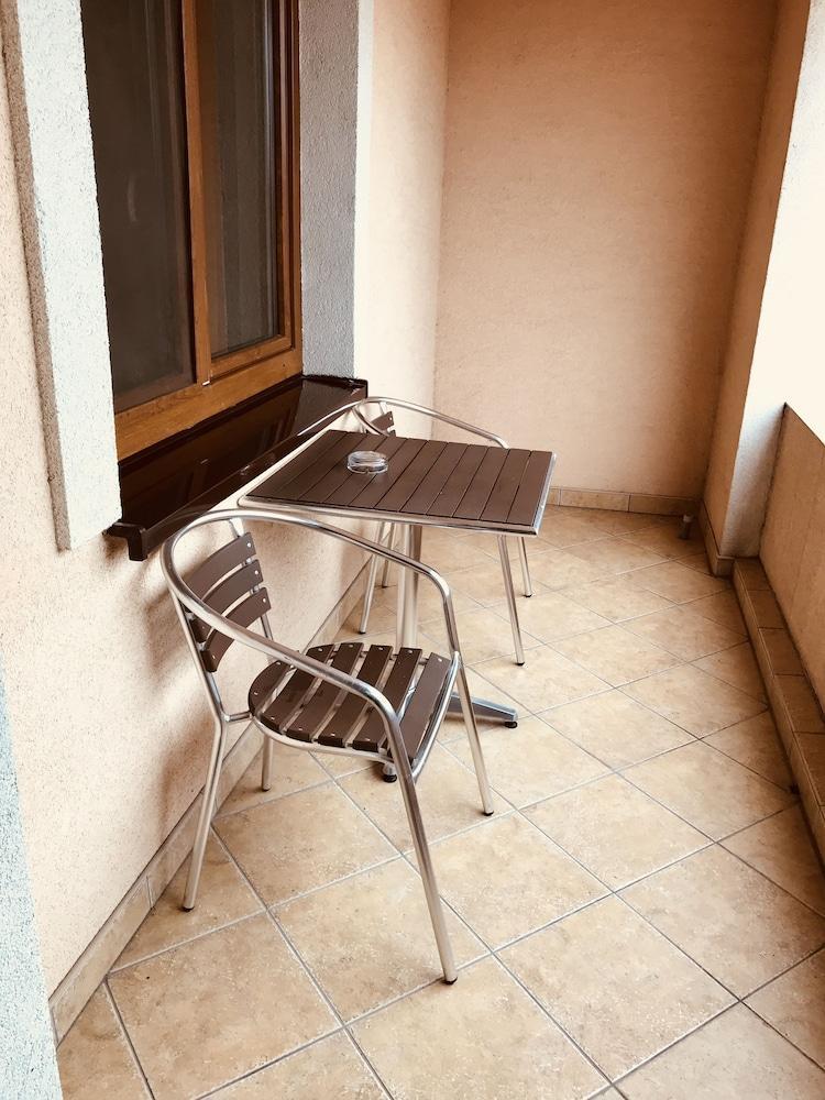 Rusovsky Penzion Bratislava Esterno foto
