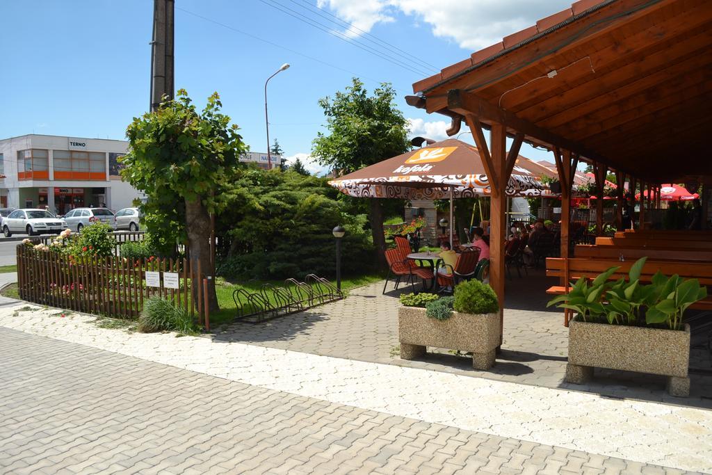 Rusovsky Penzion Bratislava Esterno foto